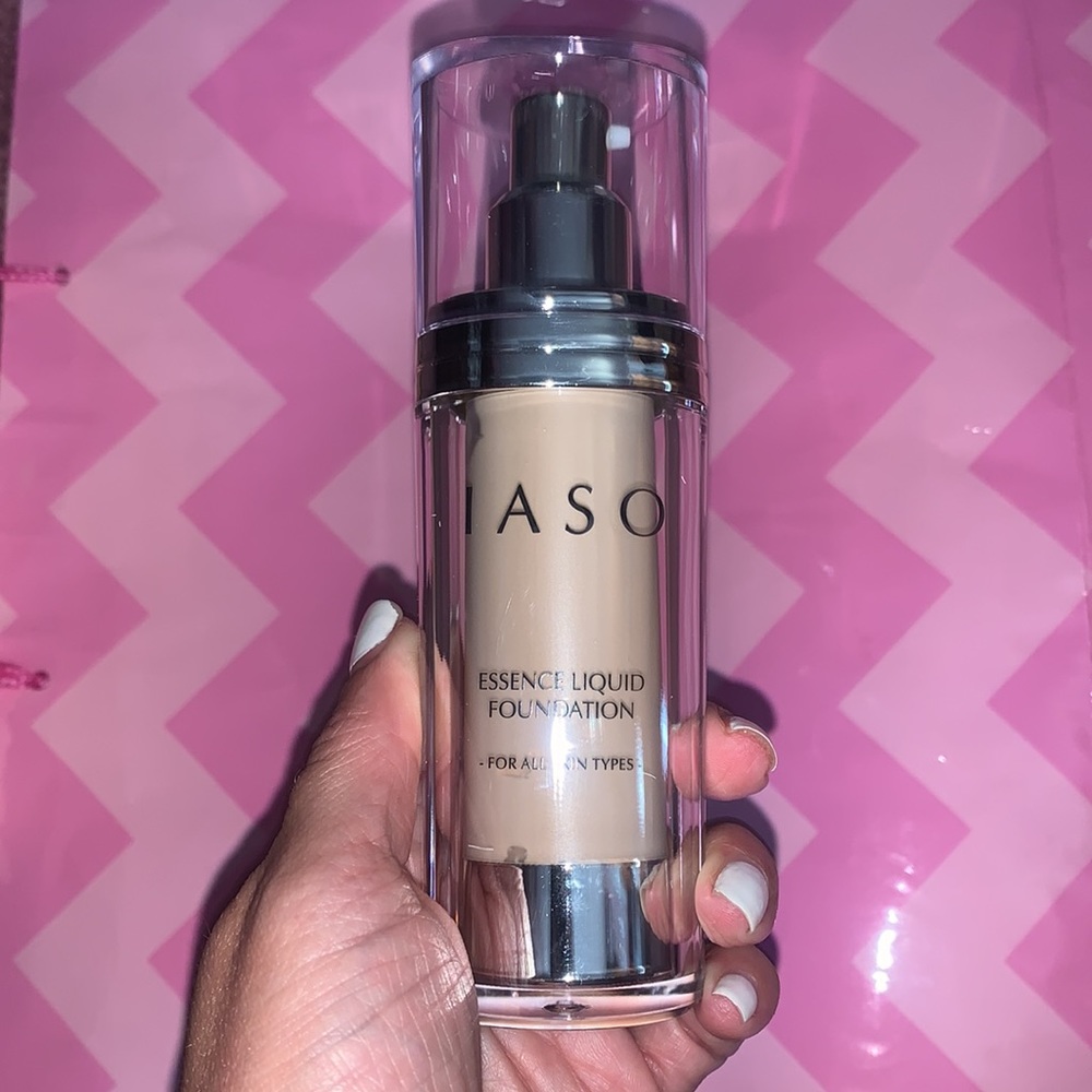 IASO Essence Liquid Foundation